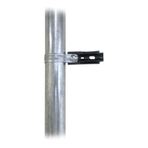 Aislador de paso o esquina con abrazadera incluida de 33-38mm para uso en tuberí­a de malla ciclónica.